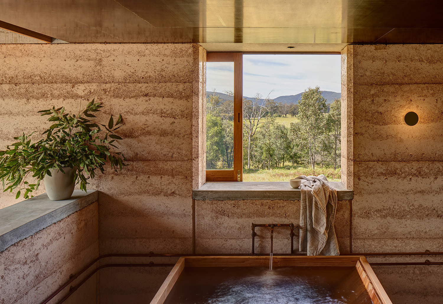 Custom sliding window in Blackbutt for a Peter Stutchbury Architecture project in Mulbring